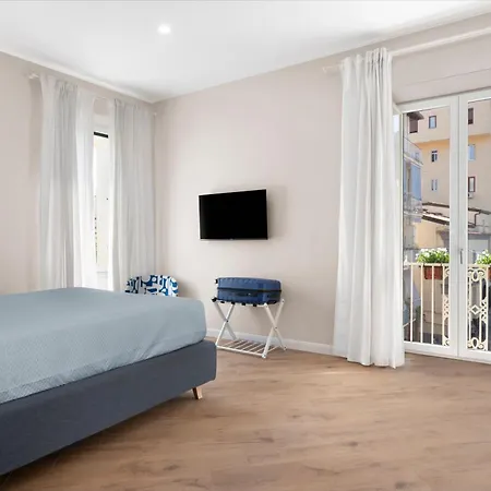 Maison Mimimari - Center Apartment Sorrento